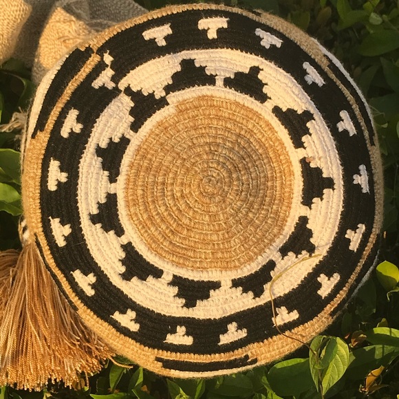 Wayuu crossbody bucket bag!!! One of the kind - Picture 3 of 6